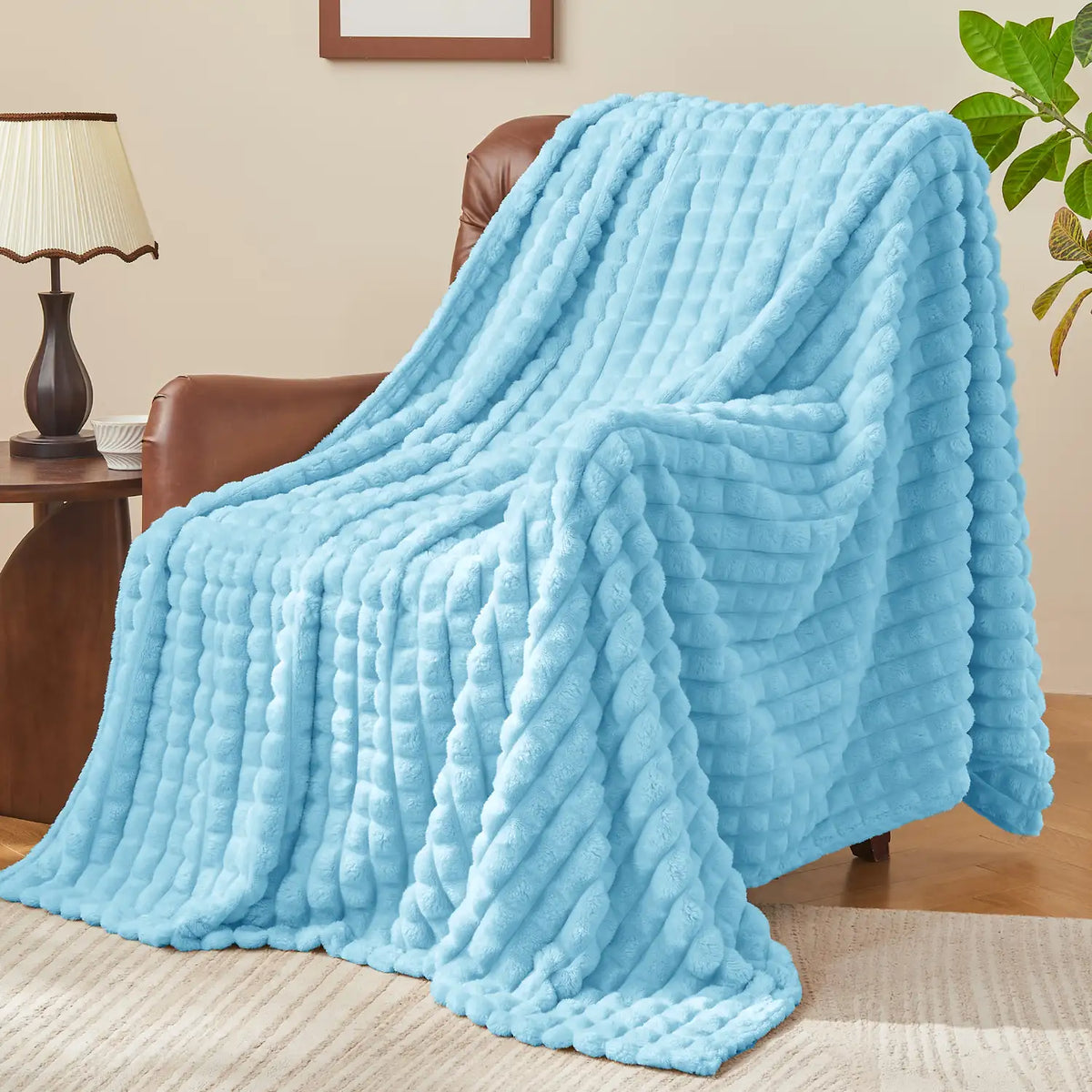 Textured Ribbed Checkered Fleece Throw Blanket – 3D Plush